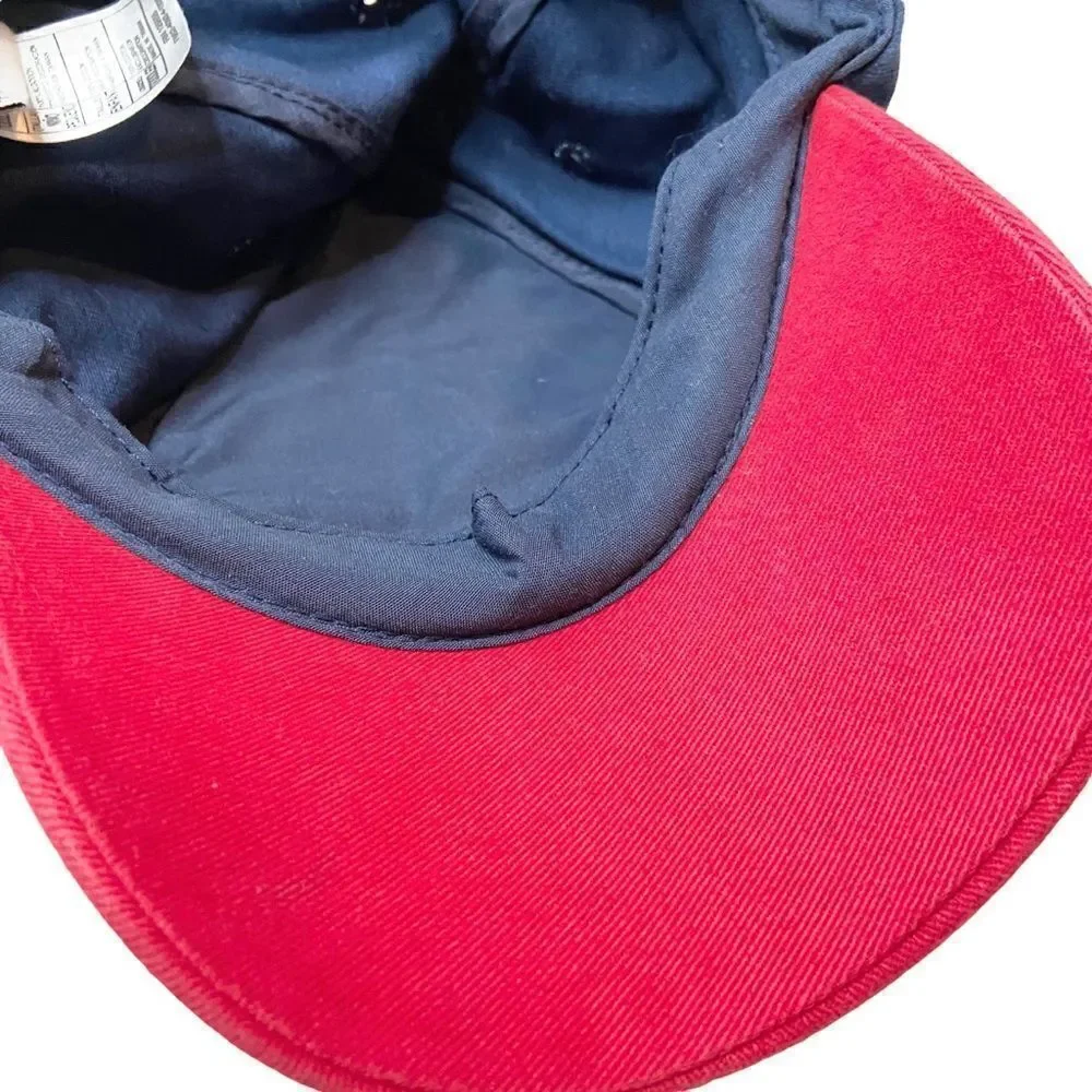 Disney Mickey Mouse Hat with Sunglasses Holder in Size Toddler